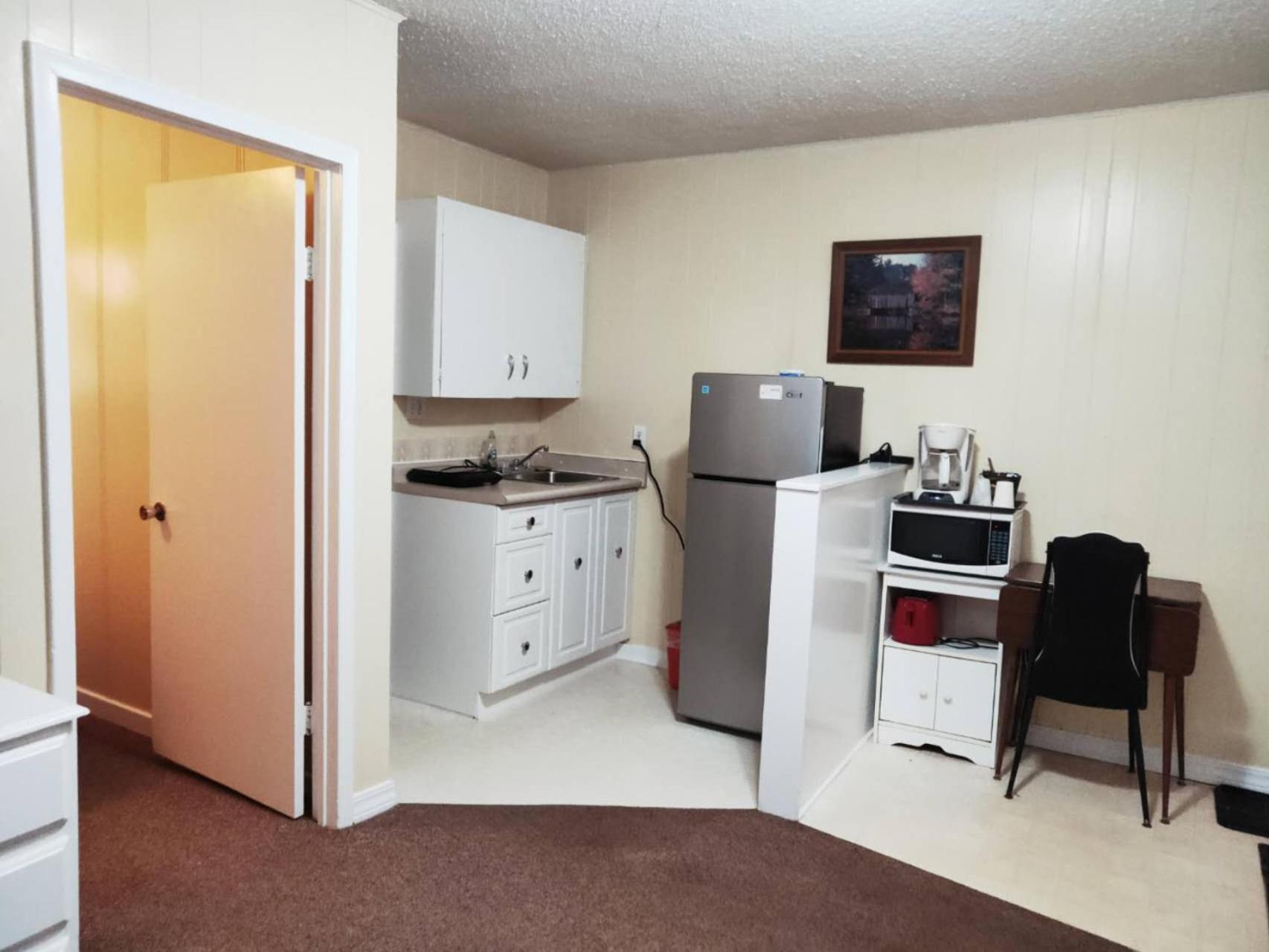 Melsask Motel Melville Exterior photo