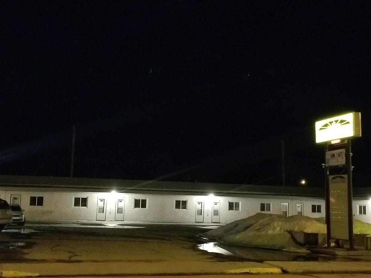 Melsask Motel Melville Exterior photo