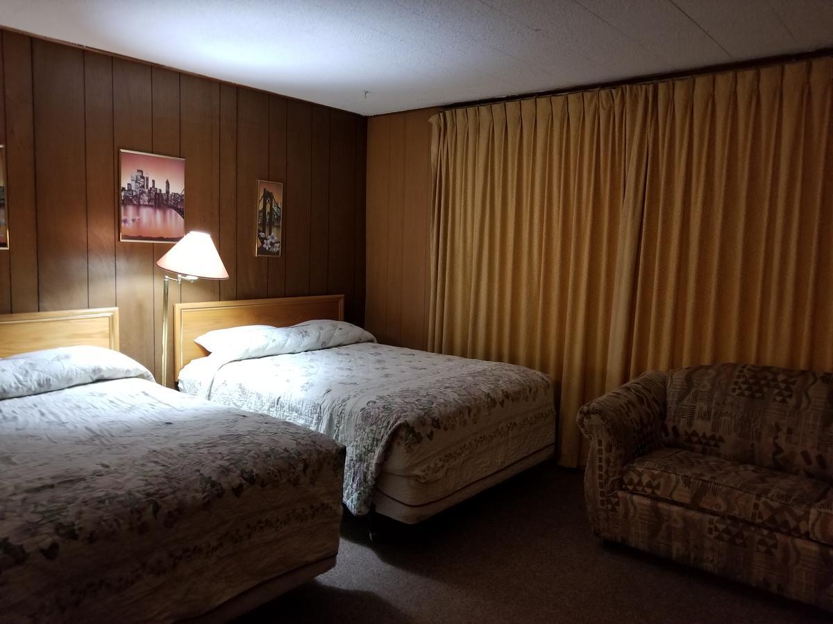 Melsask Motel Melville Exterior photo